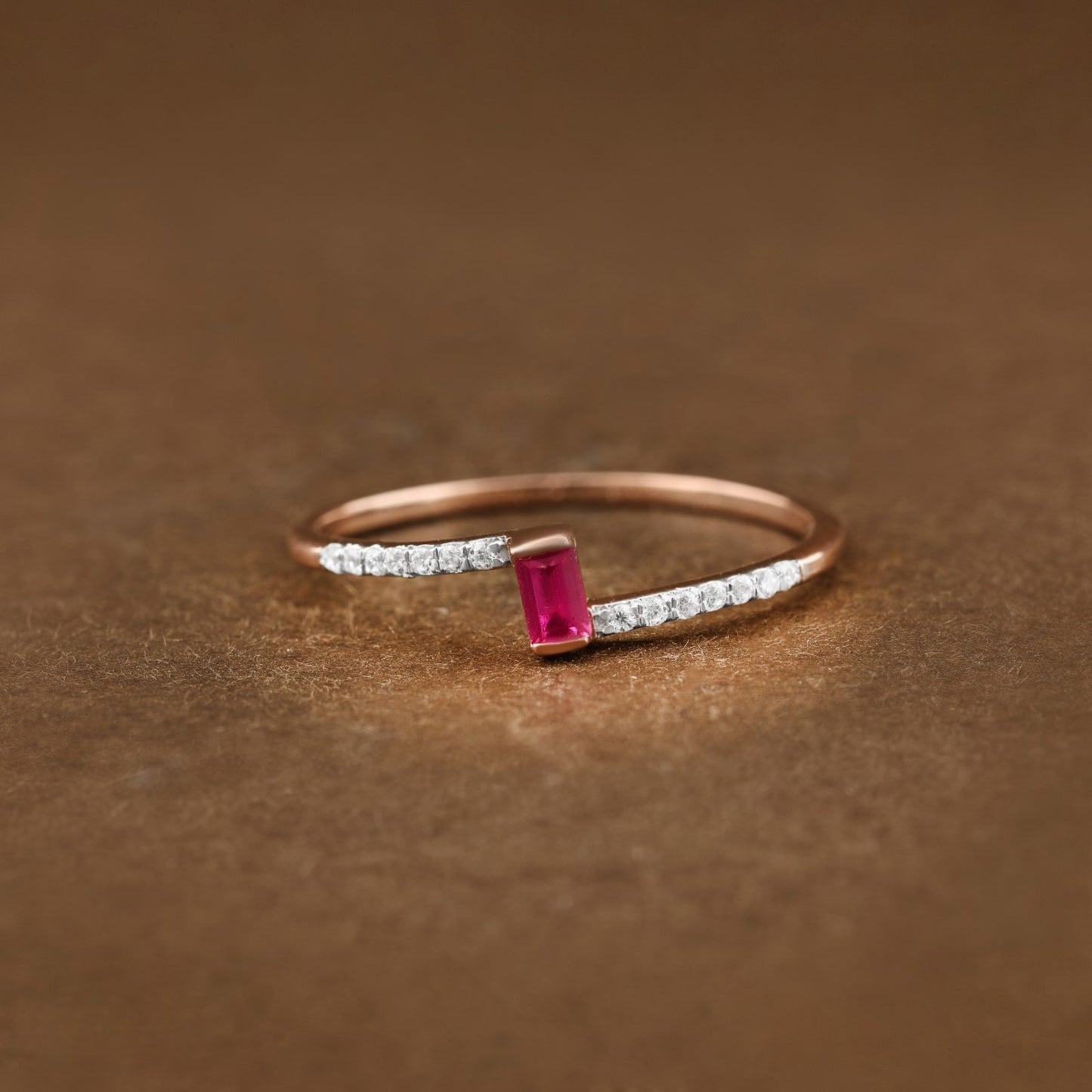Diamond RING With 0.96 Gms of 18 Kt Gold and 0.056 Cts of Certified Natural Diamonds Code: MJ26RG637