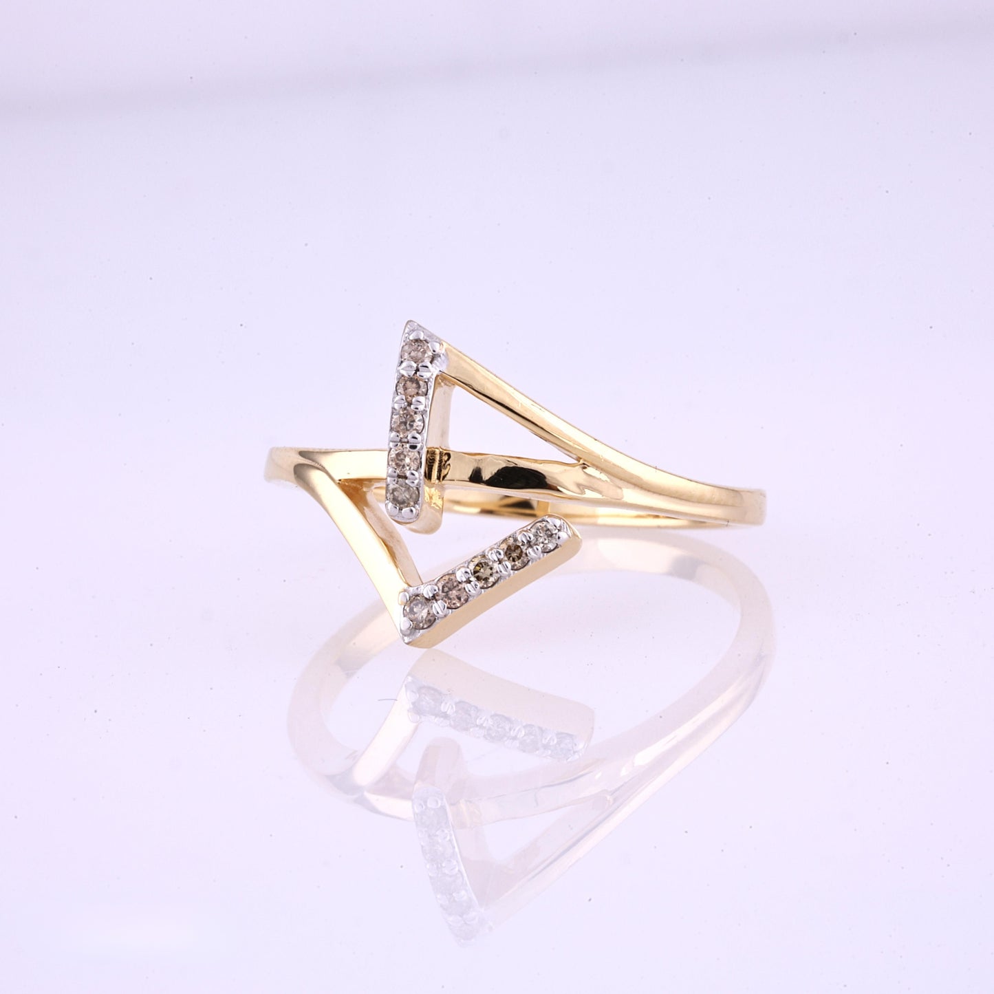 Diamond RING With 3.2 Gms of 18 Kt Gold and 0.084 Cts of Certified Natural Diamonds Code: MJ26RG642
