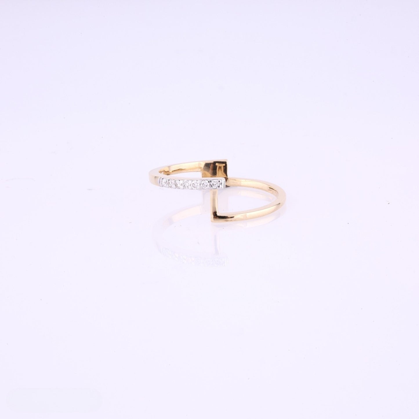 Diamond RING With 1.408 Gms of 18 Kt Gold and 0.056 Cts of Certified Natural Diamonds Code: MJ26RG633