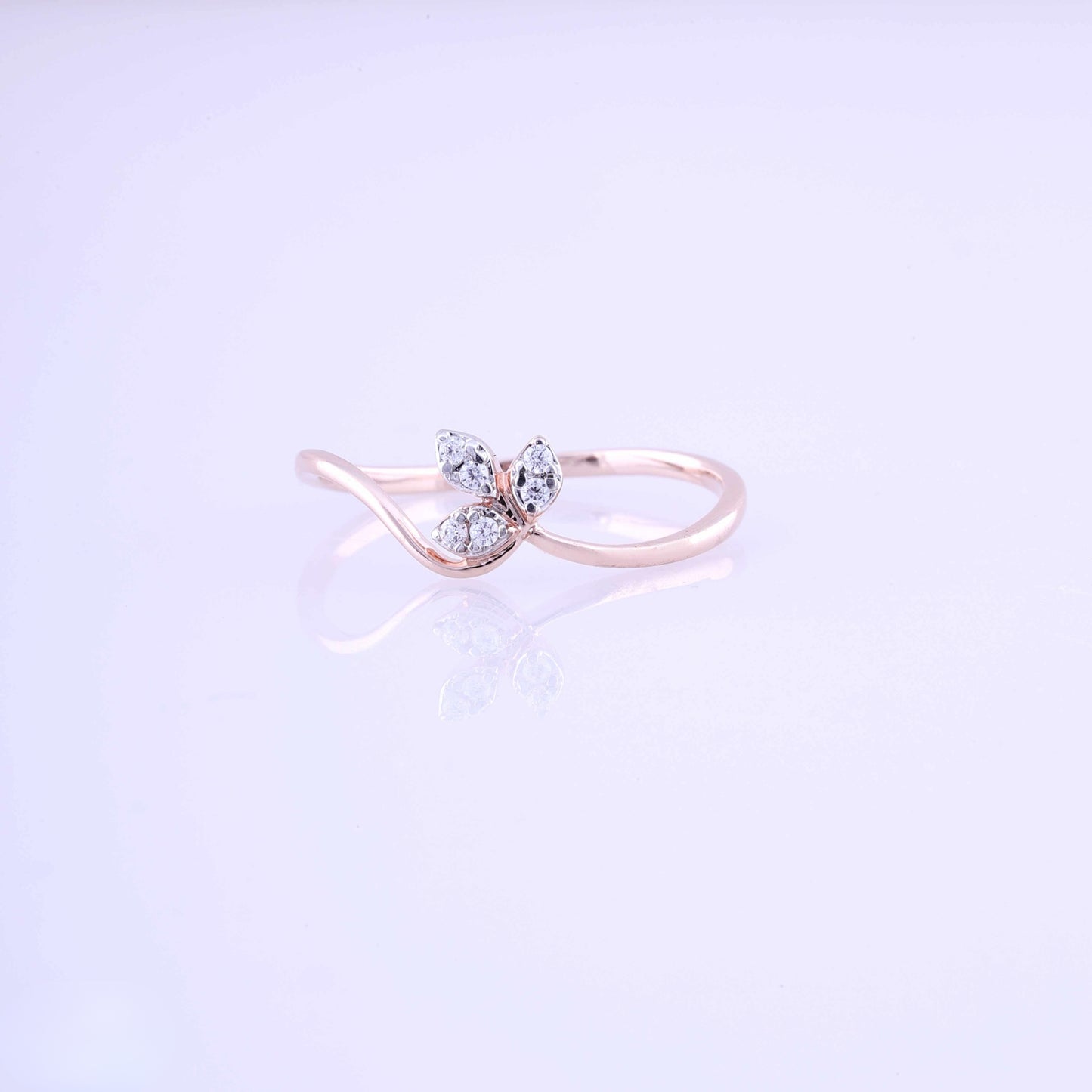 Diamond RING With 1.05 Gms of 18 Kt Gold and 0.036 Cts of Certified Natural Diamonds Code: MJ26RG651