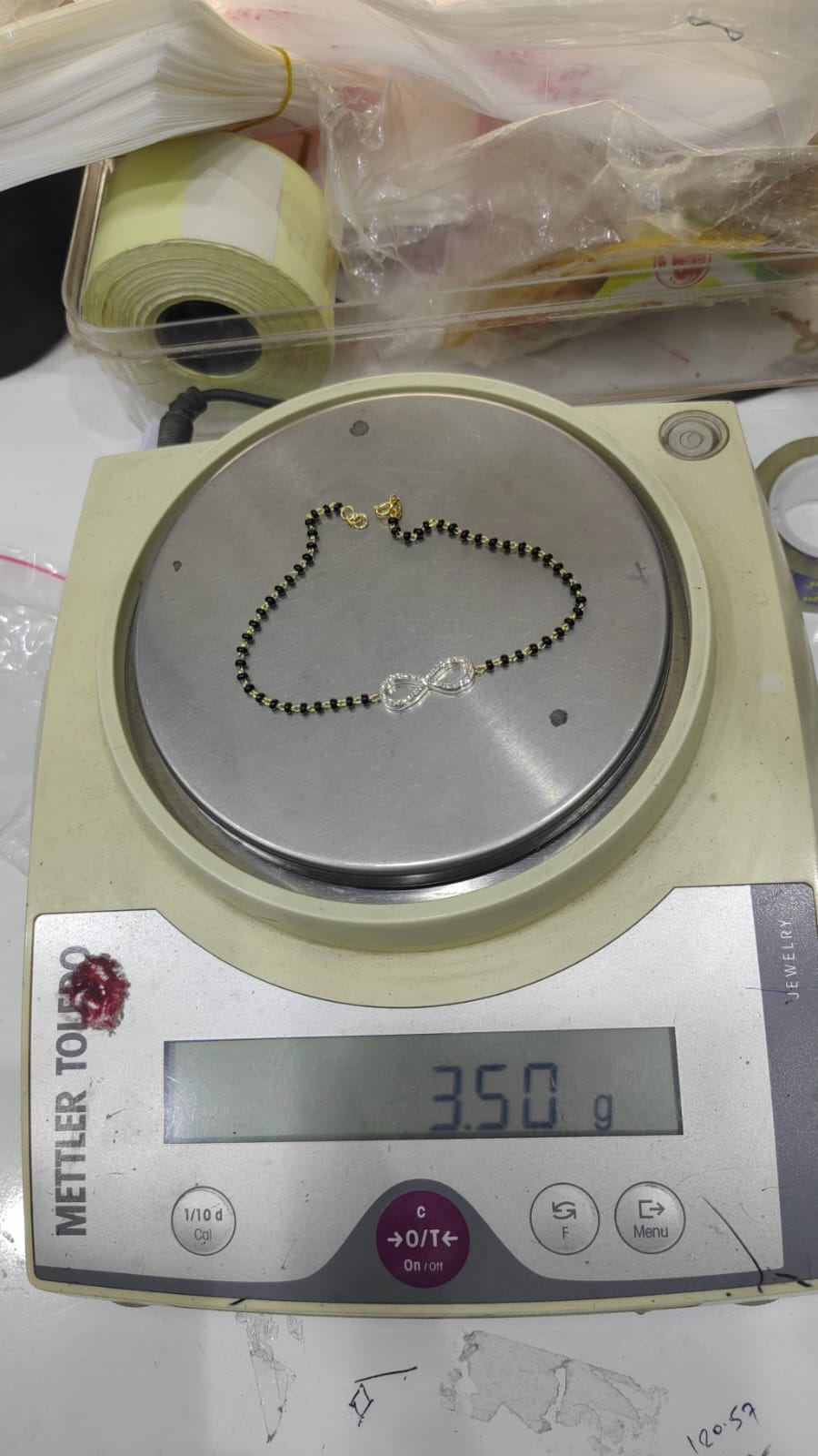 18 Kt Gold and Diamond Anklet | 3.500 Gms - 0.300 Cts