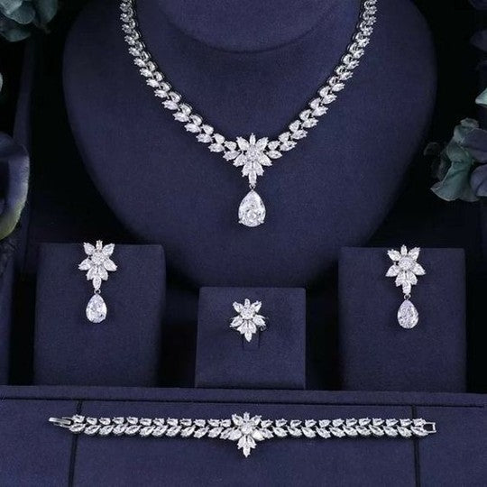 18 KT DIAMOND NECKLACE  Gms - MJ25NK240