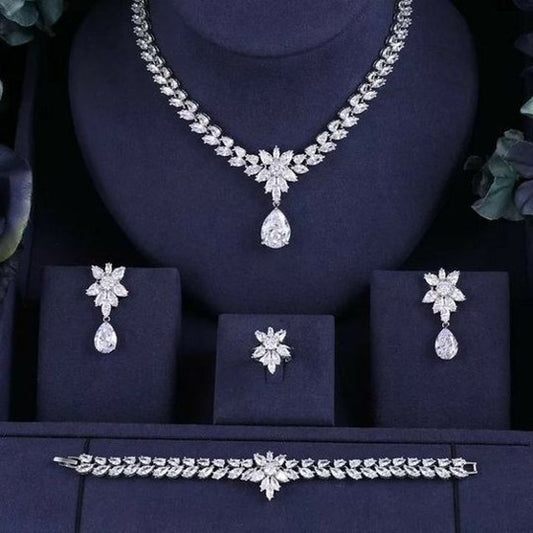 18 KT DIAMOND NECKLACE  Gms - MJ25NK240