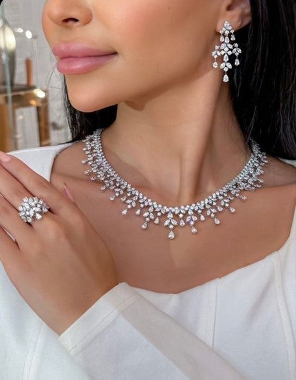 18 KT DIAMOND NECKLACE  Gms - MJ25NK245