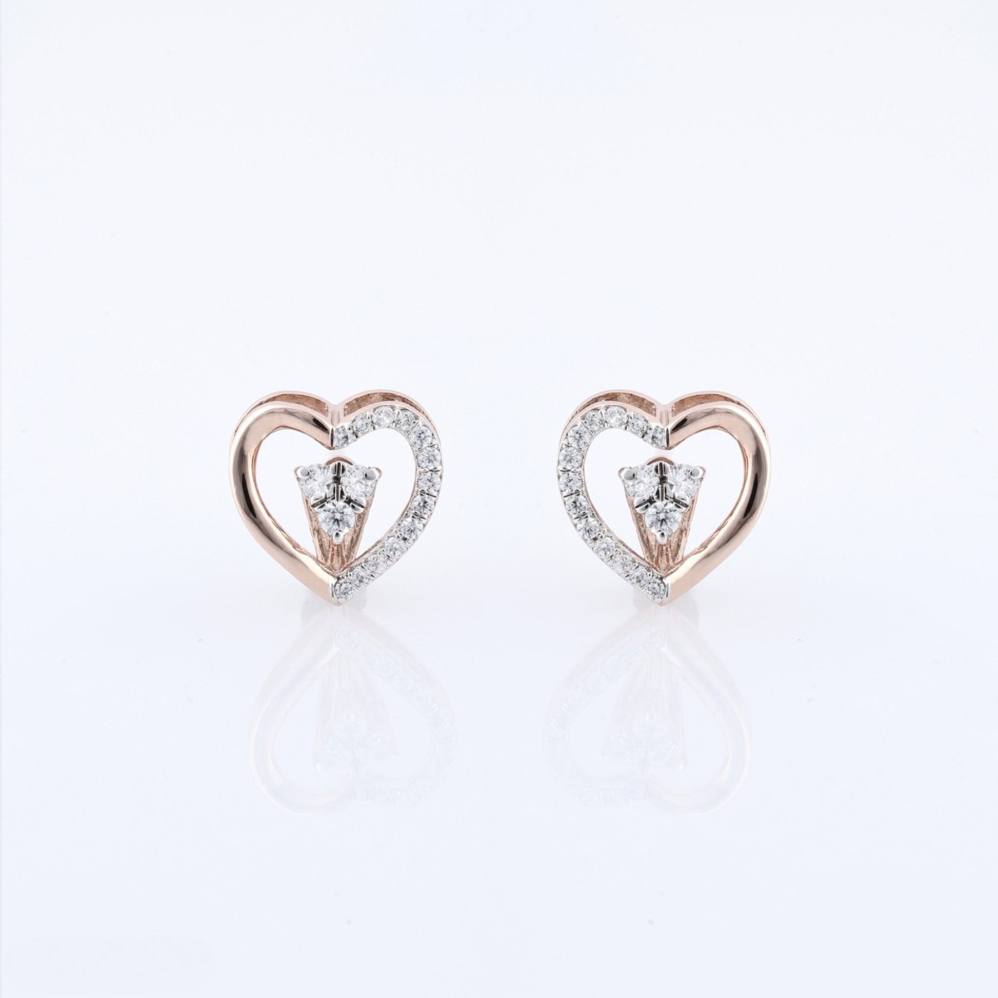 Diamond EARRING With 2.778 Gms of 18 Kt Gold and 0.234 Cts of Certified Natural Diamonds Code: MJ26ER621