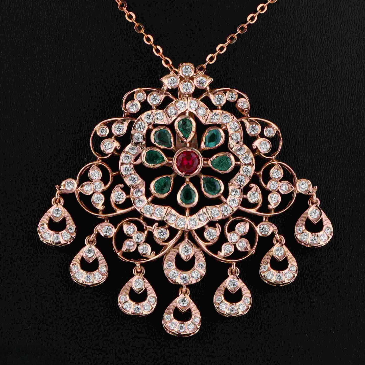 Diamond PENDANT With 14.148 Gms of 18 Kt Gold and 1.171 Cts of Certified Natural Diamonds Code: MJ26PND8