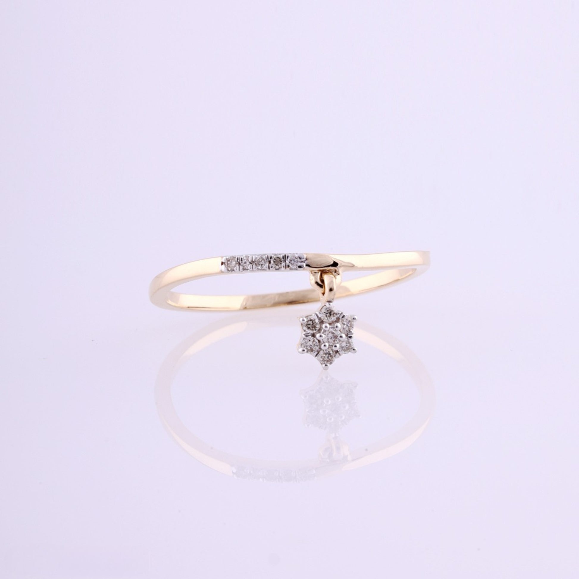 Diamond RING With 1.216 Gms of 18 Kt Gold and 0.076 Cts of Certified Natural Diamonds Code: MJ26RG635