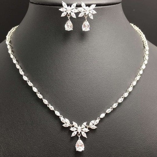 18 KT DIAMOND NECKLACE  Gms - MJ25NK236