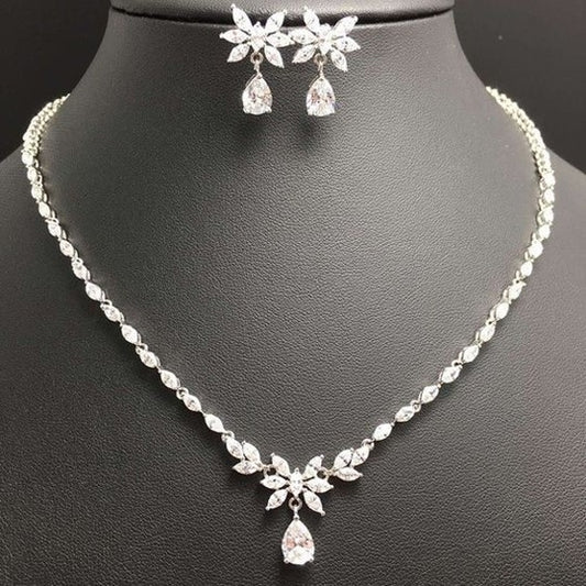 18 KT DIAMOND NECKLACE  Gms - MJ25NK236