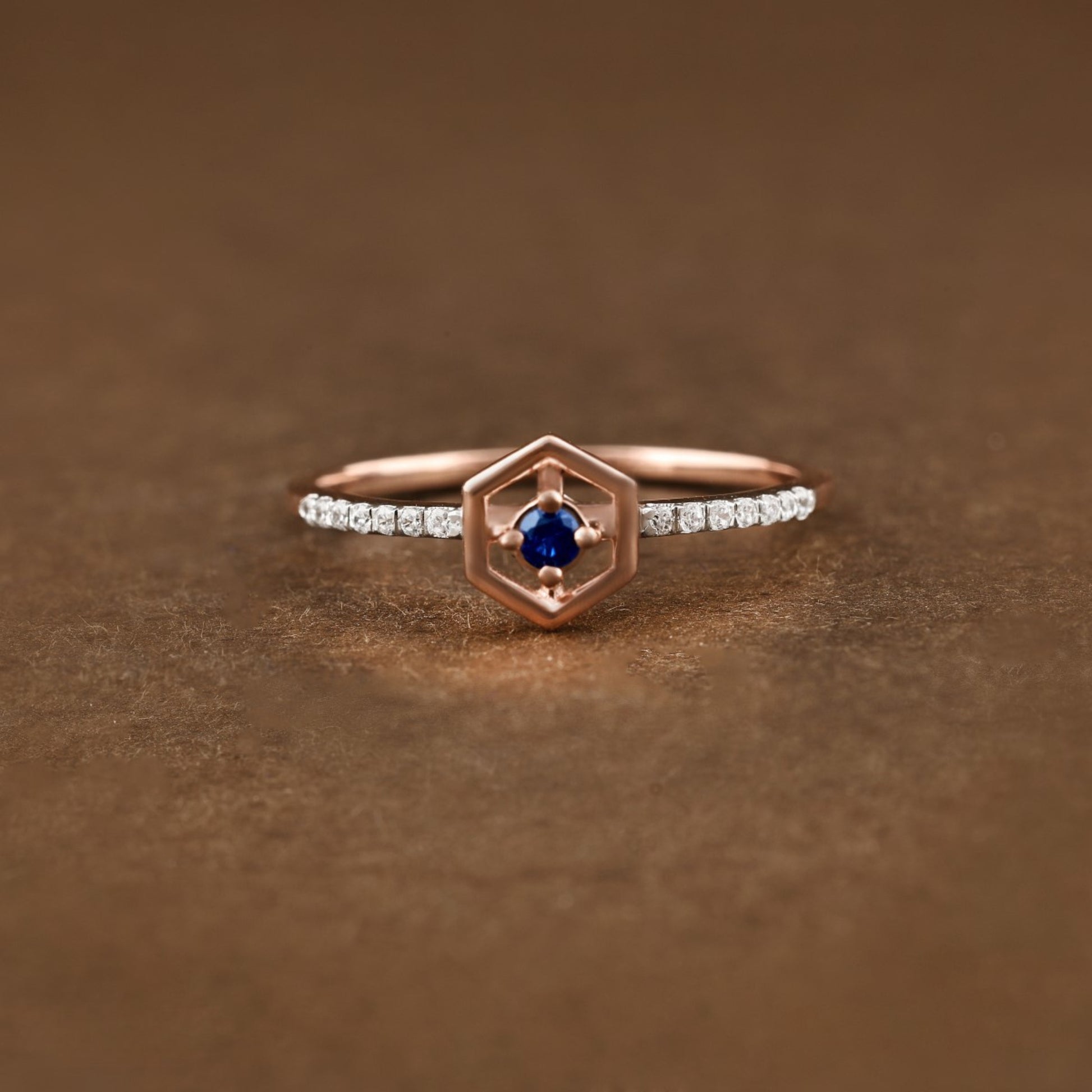 Diamond RING With 1.126 Gms of 18 Kt Gold and 0.056 Cts of Certified Natural Diamonds Code: MJ26RG636