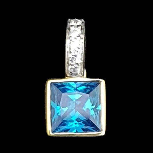 18 KT DIAMOND PENDANT 1.37 Gms - MJ25PD343