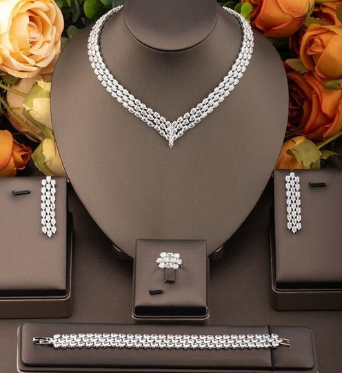 18 KT DIAMOND NECKLACE  Gms - MJ25NK239